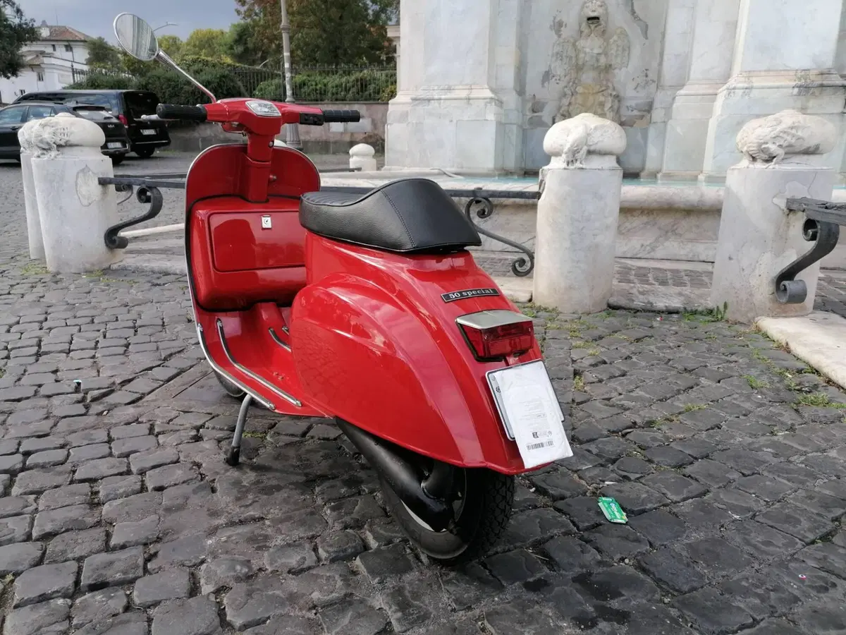 Piaggio VESPA 50 SPECIAL (6)