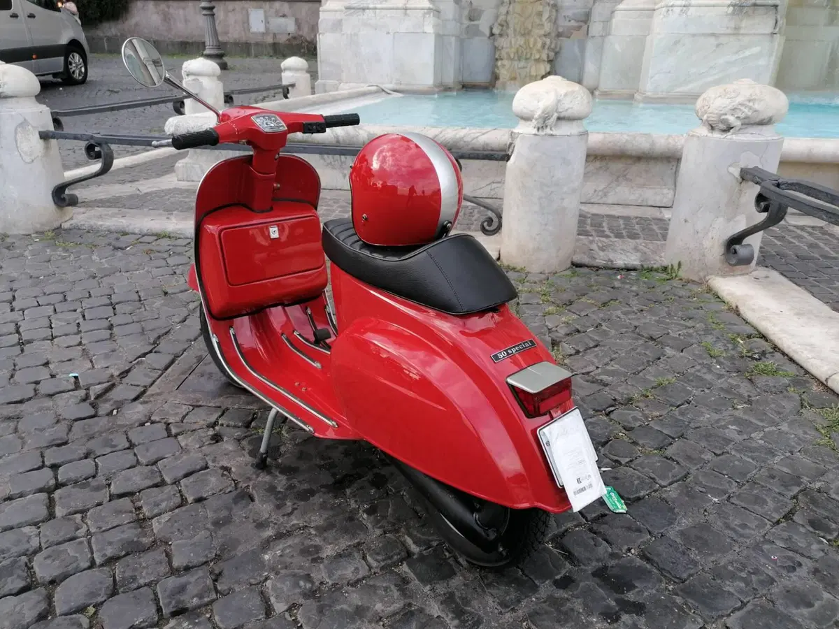 Piaggio VESPA 50 SPECIAL (9)