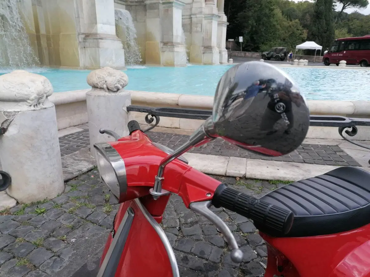Piaggio VESPA 50 SPECIAL (17)