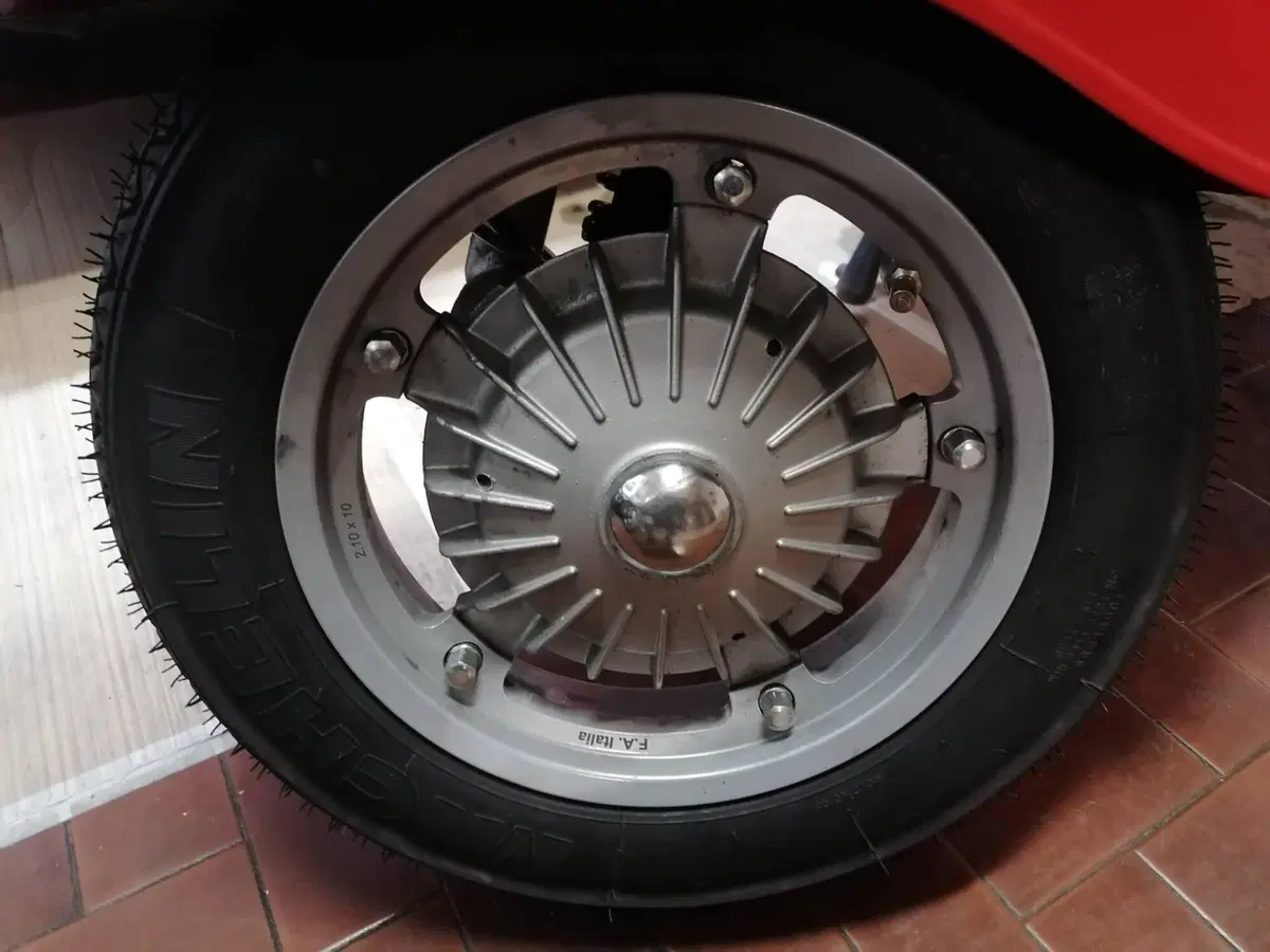 Piaggio VESPA 50 SPECIAL (19)