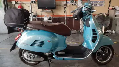Vespa GTS 300 ABS Settantesimo (2016) usata