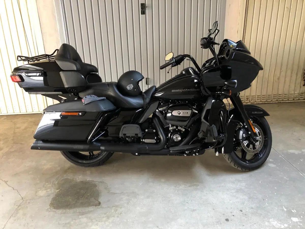 Harley-Davidson 114 Road Glide Limited (2020) - FLTRK (2)