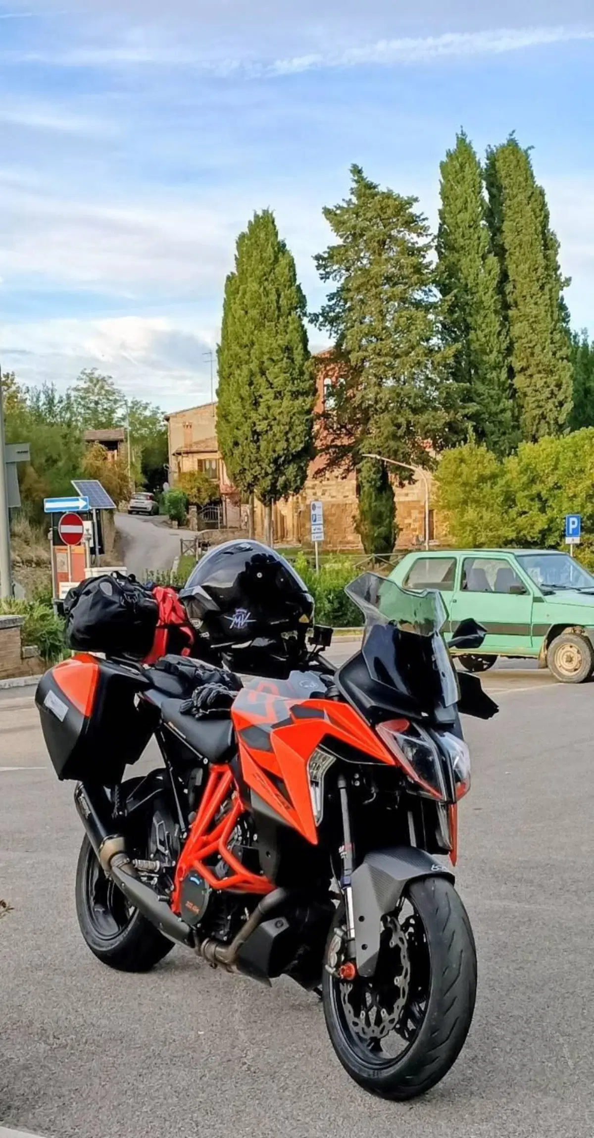 KTM 1290 Super Duke GT (2021 - 25) (2)