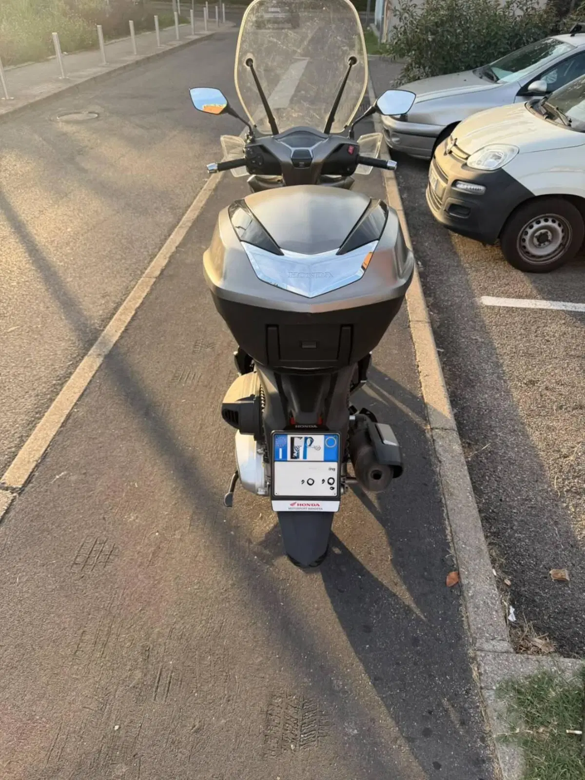 Honda SH 350 (2021 - 24) (3)