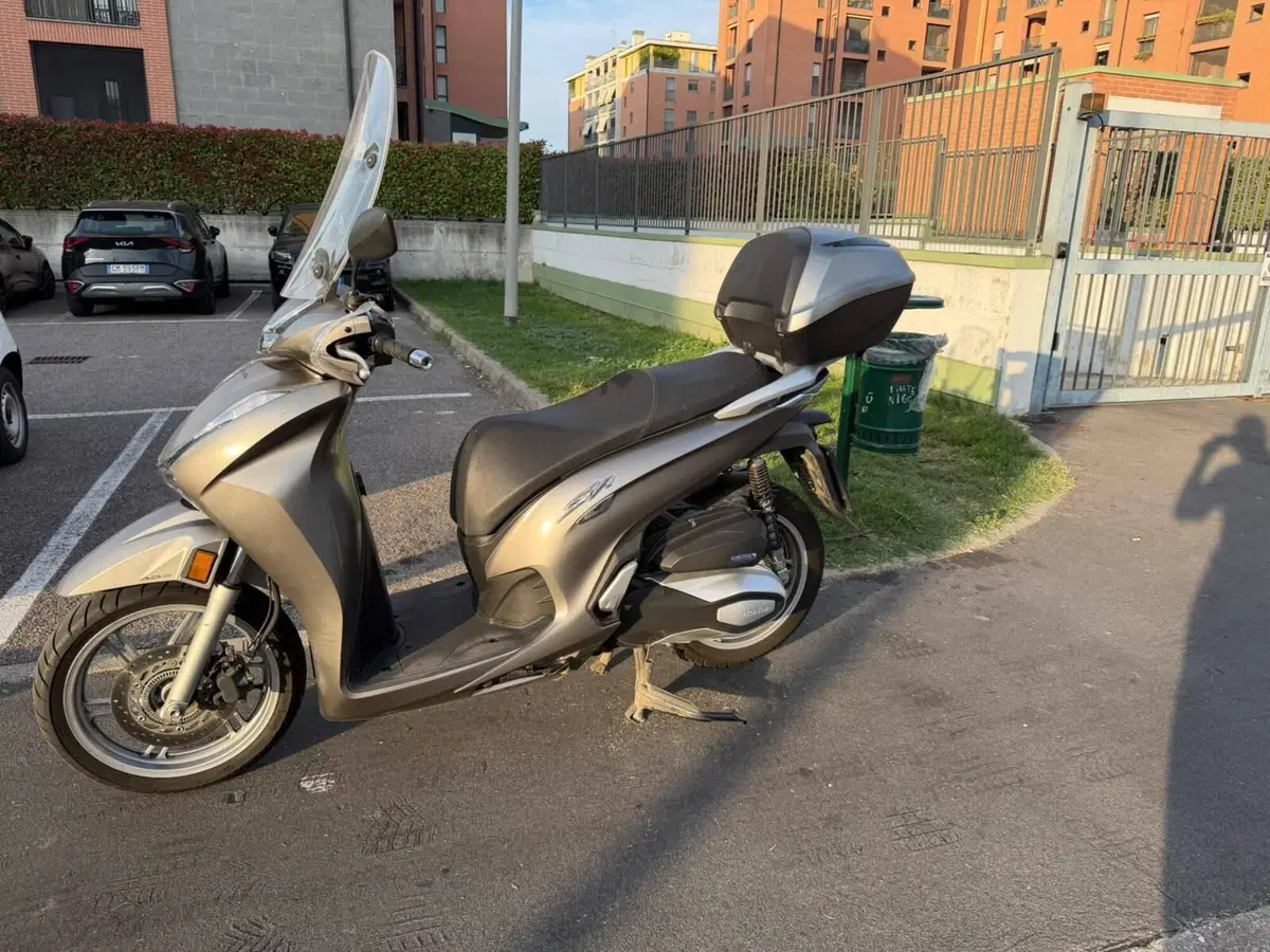 Honda SH 350 (2021 - 24) (5)