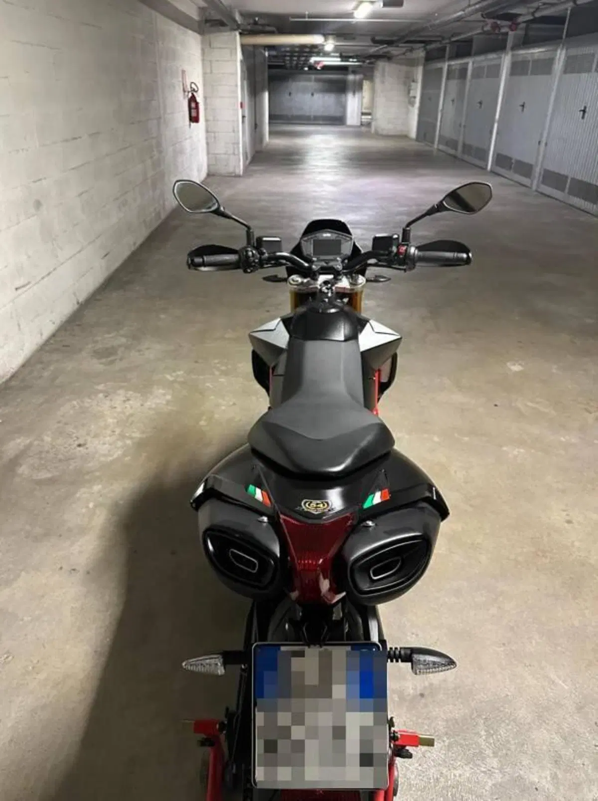 Aprilia Dorsoduro 900 (2017 - 20) (5)
