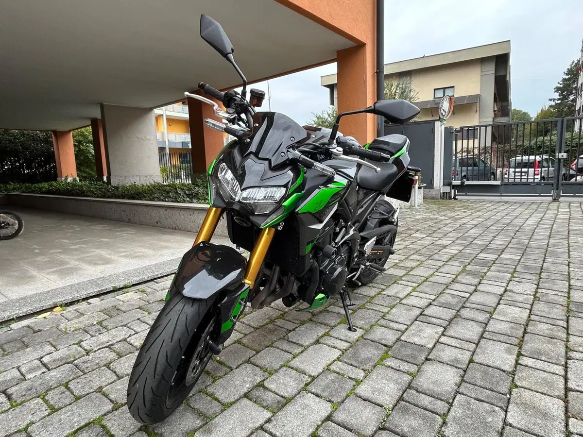 Kawasaki Z 900 SE (2022 - 24) (2)