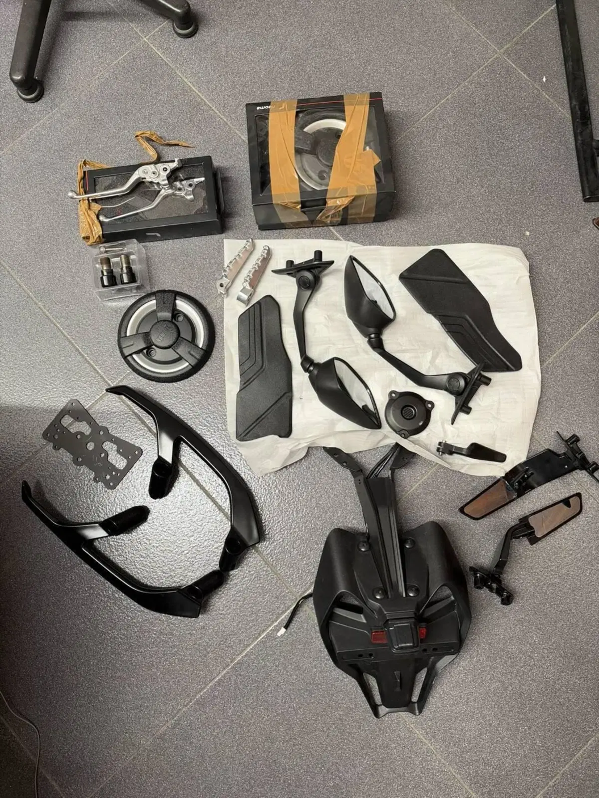 Yamaha T-Max 560 Tech Max (2022 - 24) (10)