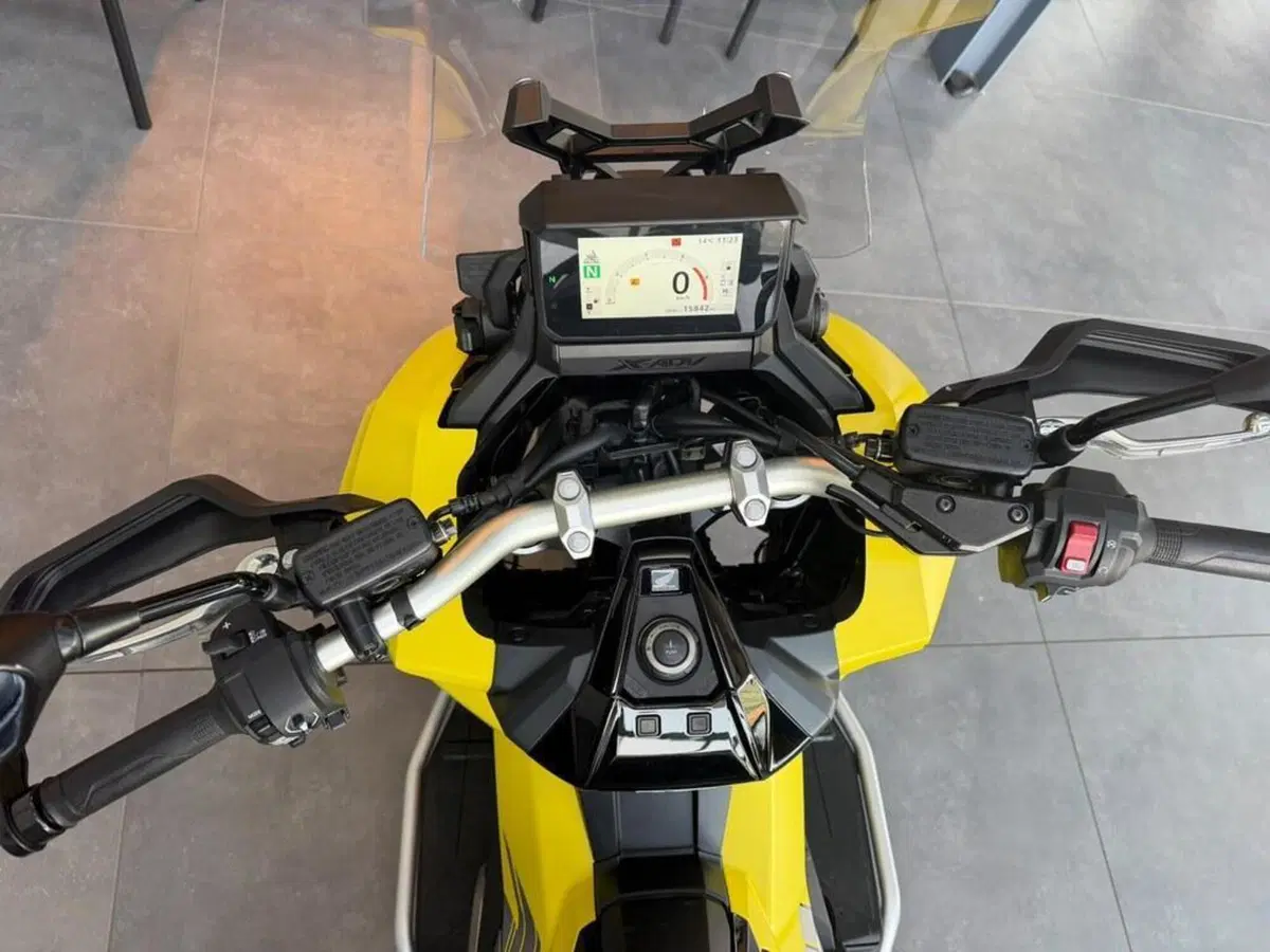 Honda X-ADV 750 DCT (2021 - 24) (9)