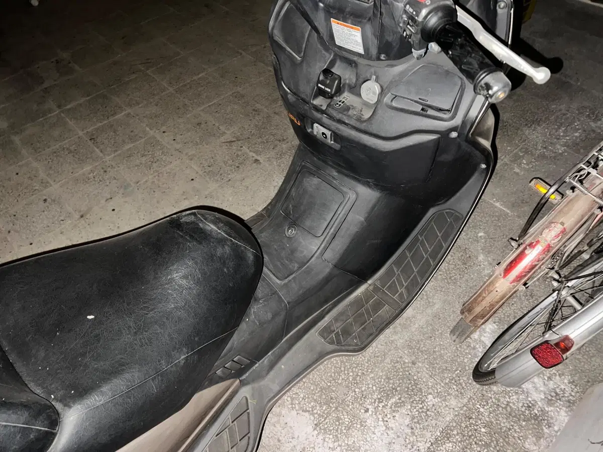 Suzuki Burgman AN 250 (1998 - 01) (7)