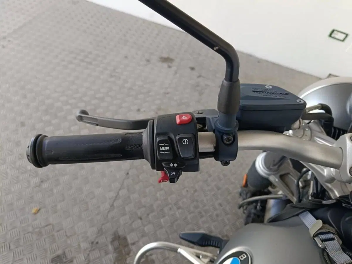 Bmw R nineT Scrambler (2021 - 24) (7)