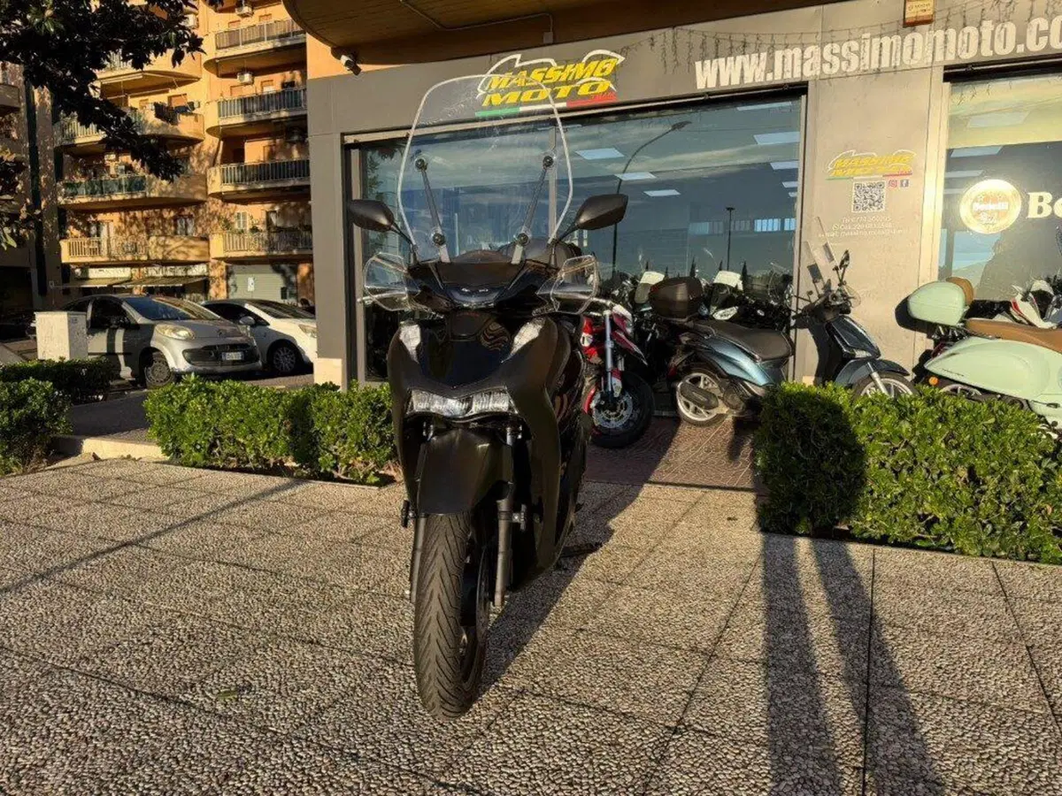 Honda SH 150i Sport (2024 - 25) (3)
