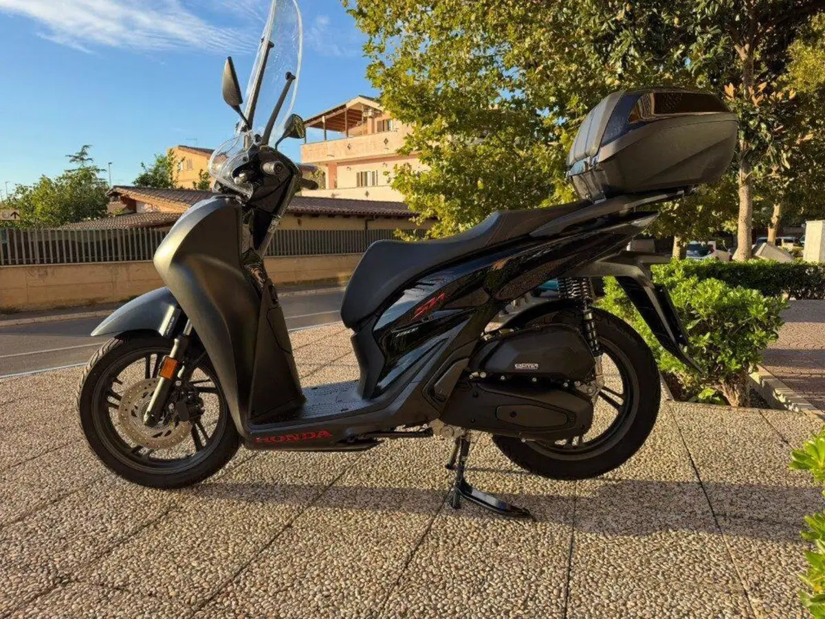 Honda SH 150i Sport (2024 - 25) (5)