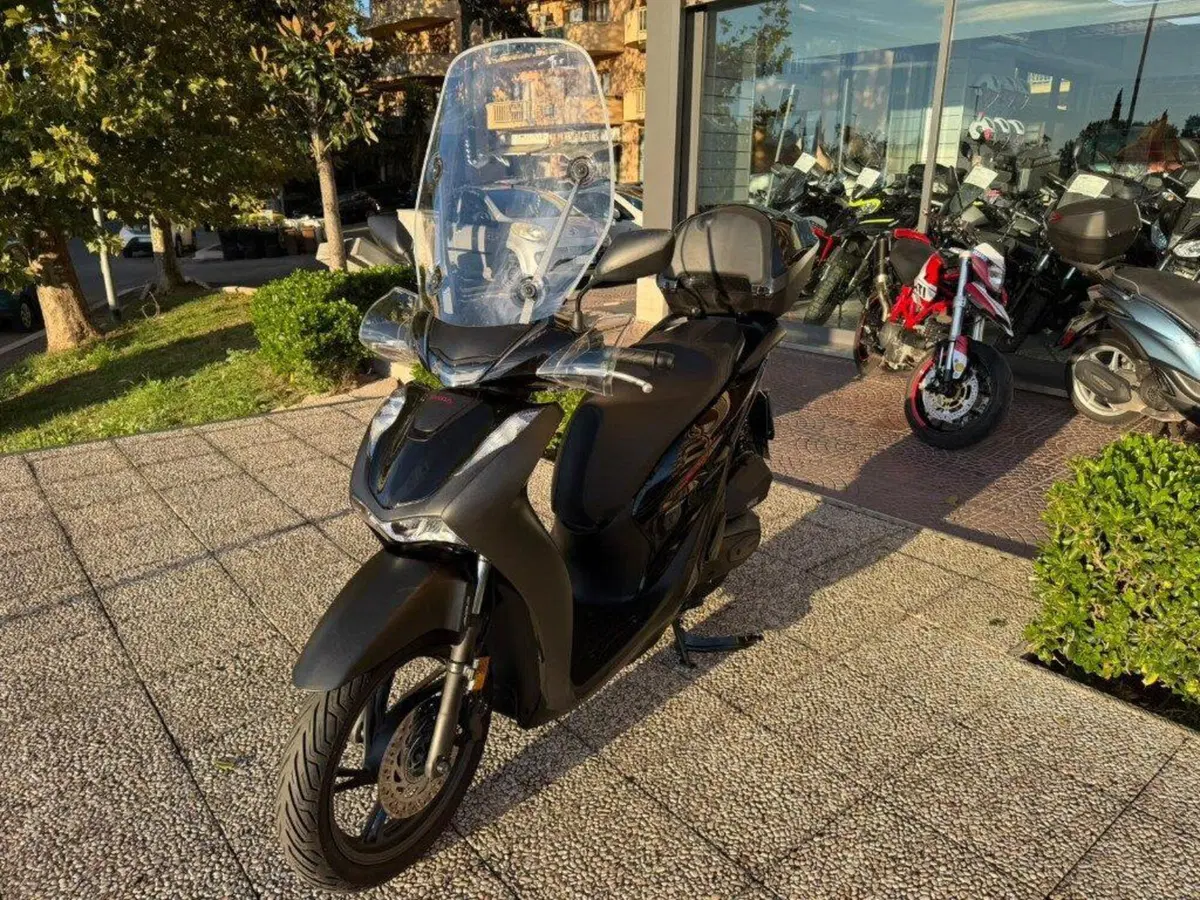 Honda SH 150i Sport (2024 - 25) (2)