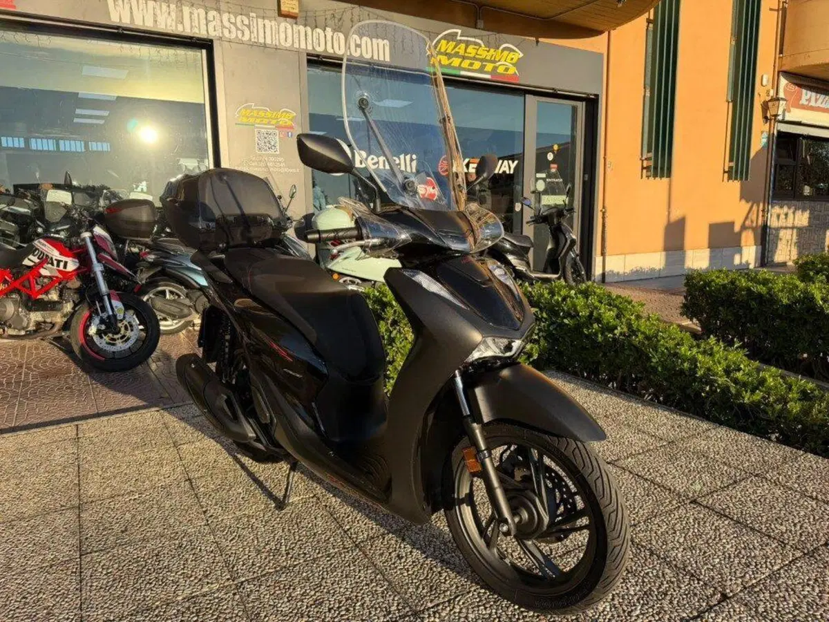Honda SH 150i Sport (2024 - 25) (10)