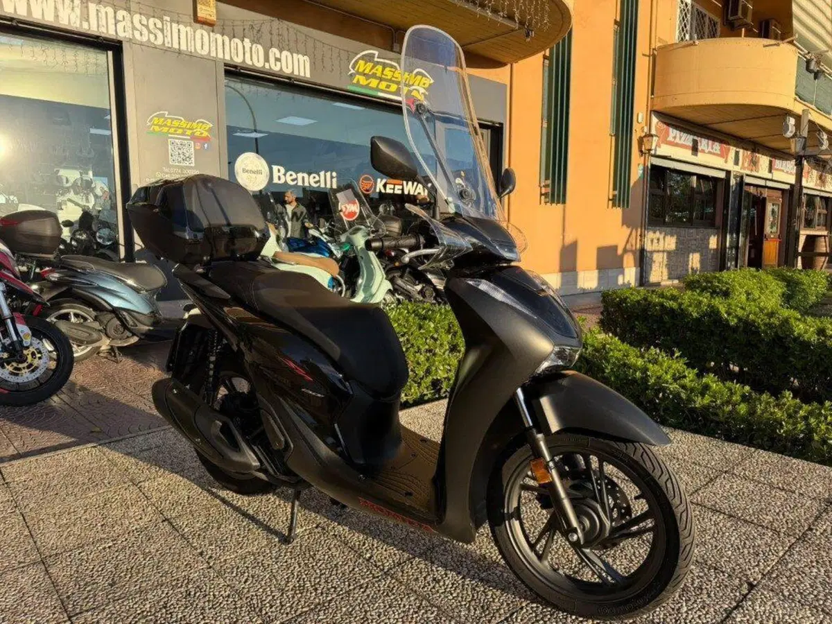 Honda SH 150i Sport (2024 - 25) (6)