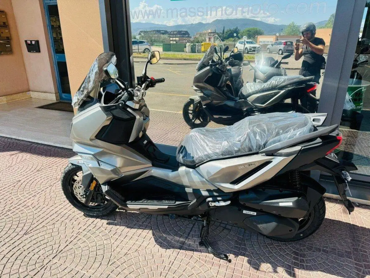 Sym ADX 300 (2024 - 26) (8)