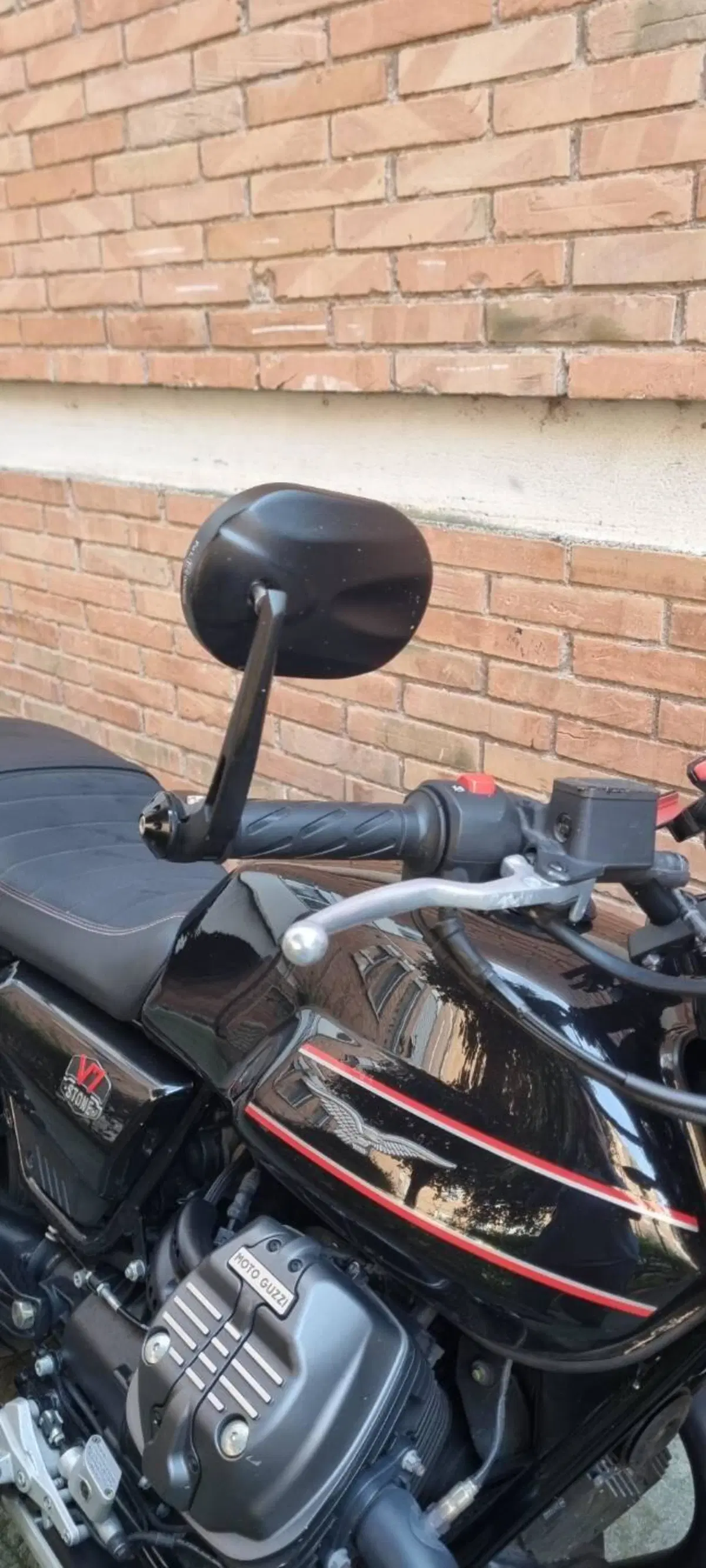 Moto Guzzi V7 Stone Special Edition (2022 - 25) (7)
