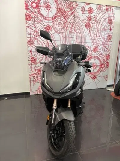 Honda ADV 350 (2022 - 24) usata