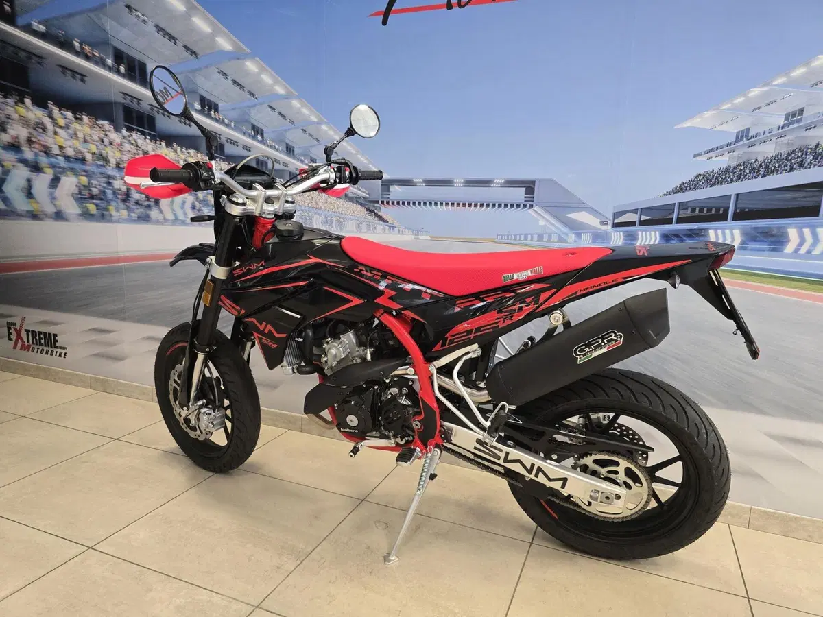 Swm SM 125 R (2025 - 26) (9)