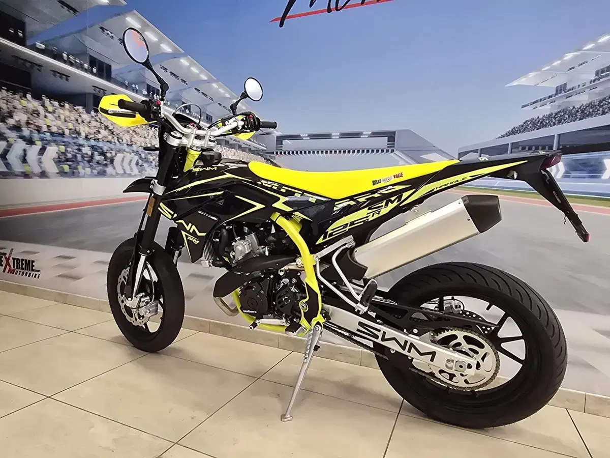 Swm SM 125 R (2025 - 26) (10)
