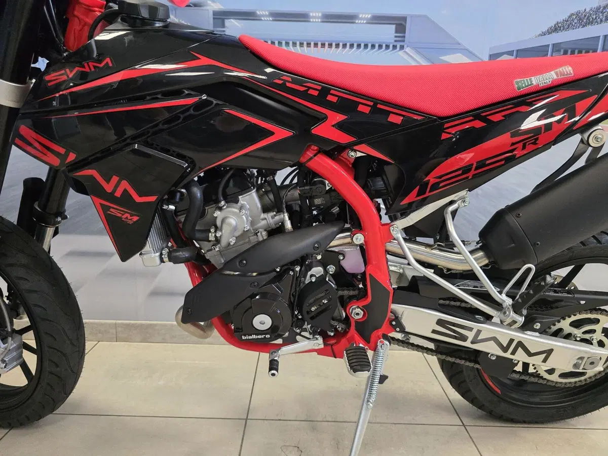 Swm SM 125 R (2025 - 26) (12)