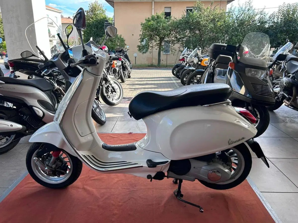 Vespa Sprint 125 3V (2014 - 16) (3)