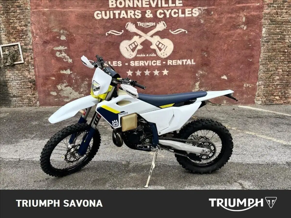 Husqvarna TE 300 (2025) (2)