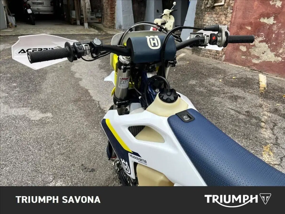 Husqvarna TE 300 (2025) (8)