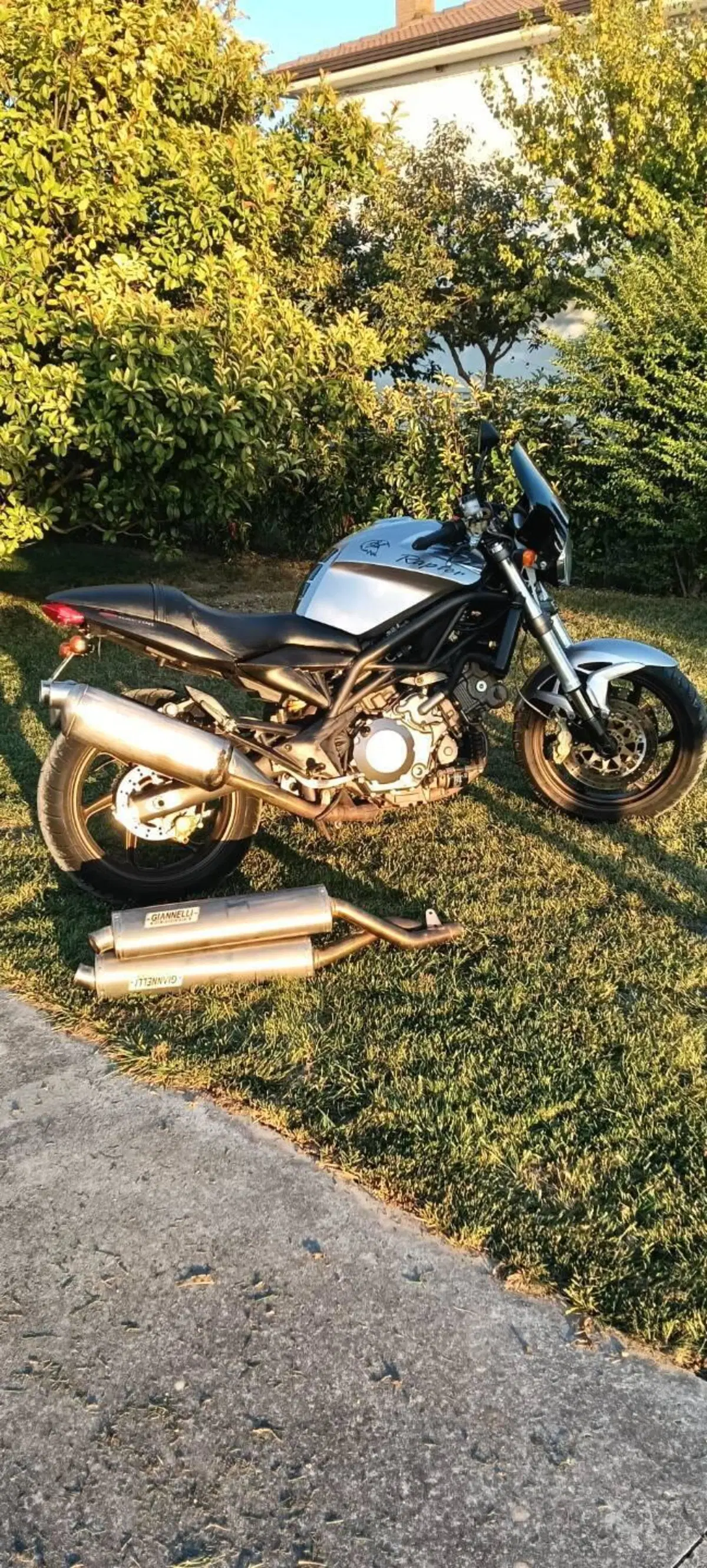 Cagiva Raptor 1000