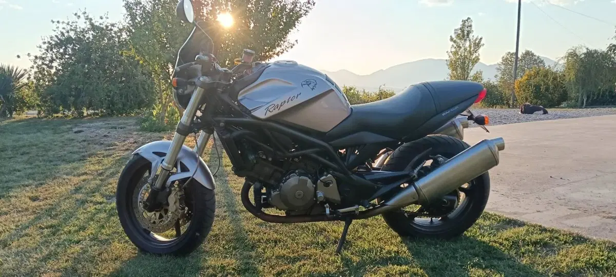 Cagiva Raptor 1000 (6)
