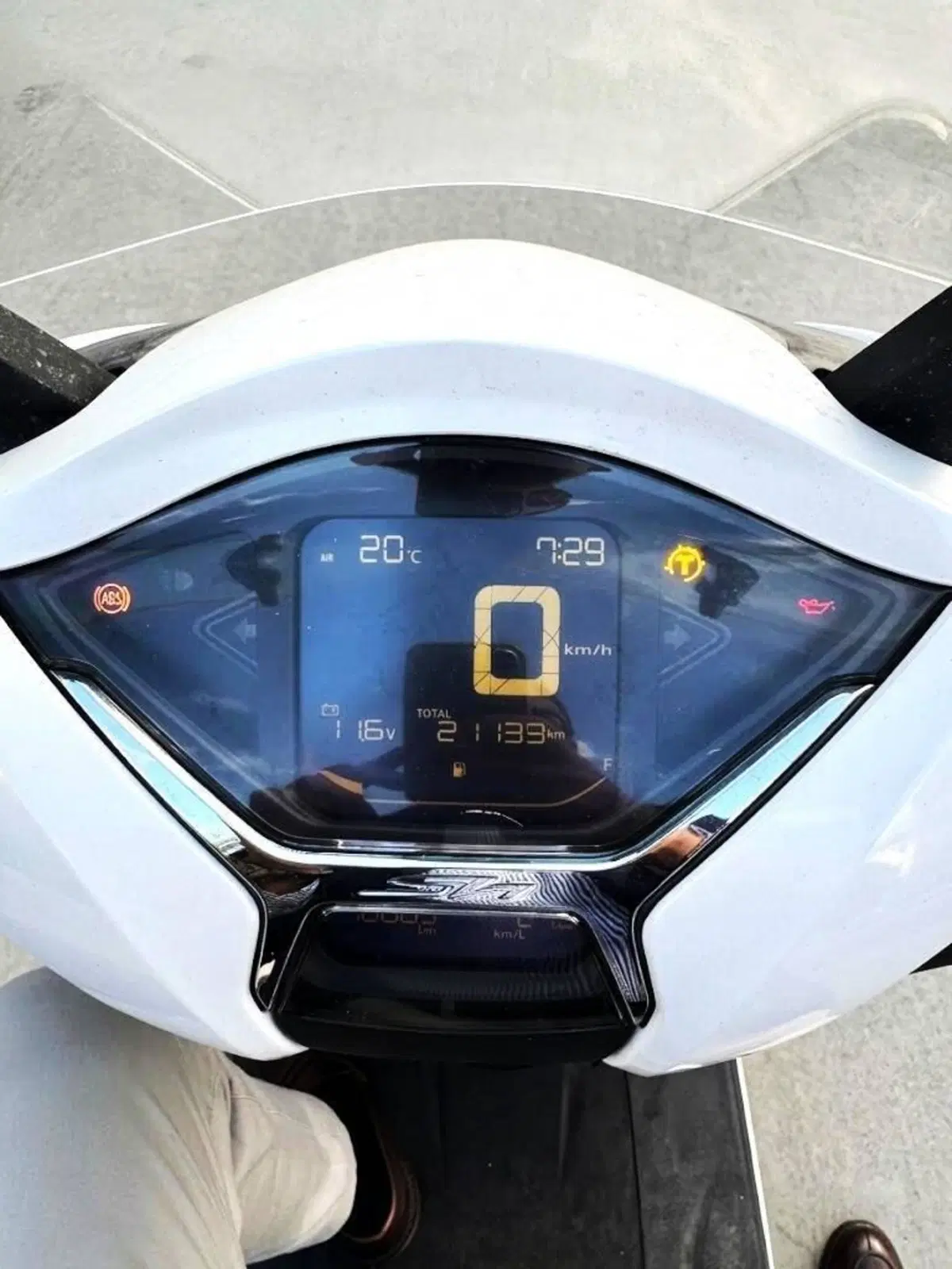 Honda SH 350 (2021 - 24) (6)