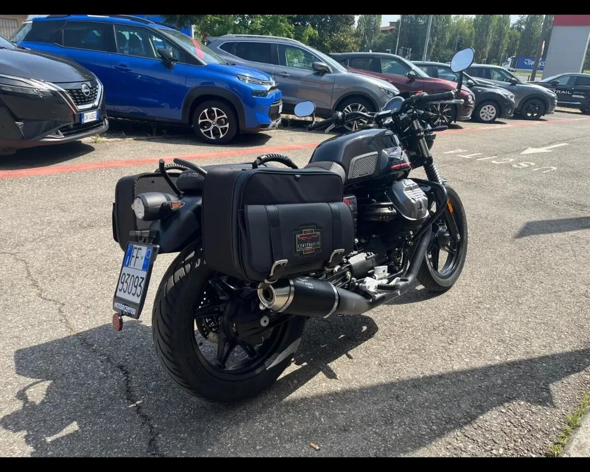 Moto Guzzi V7 850 Stone Special Abs (2021) (5)