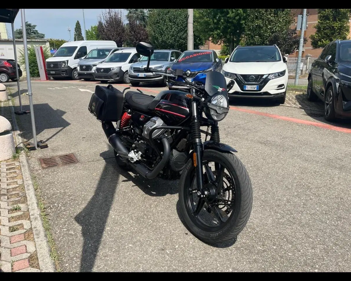 Moto Guzzi V7 850 Stone Special Abs (2021) (3)