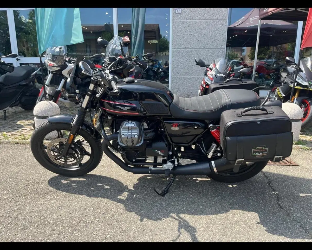 Moto Guzzi V7 850 Stone Special Abs (2021) (8)