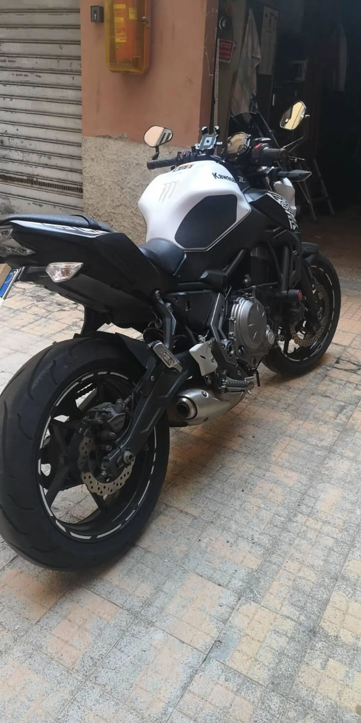 Kawasaki Z 650 (2017 - 19) (2)