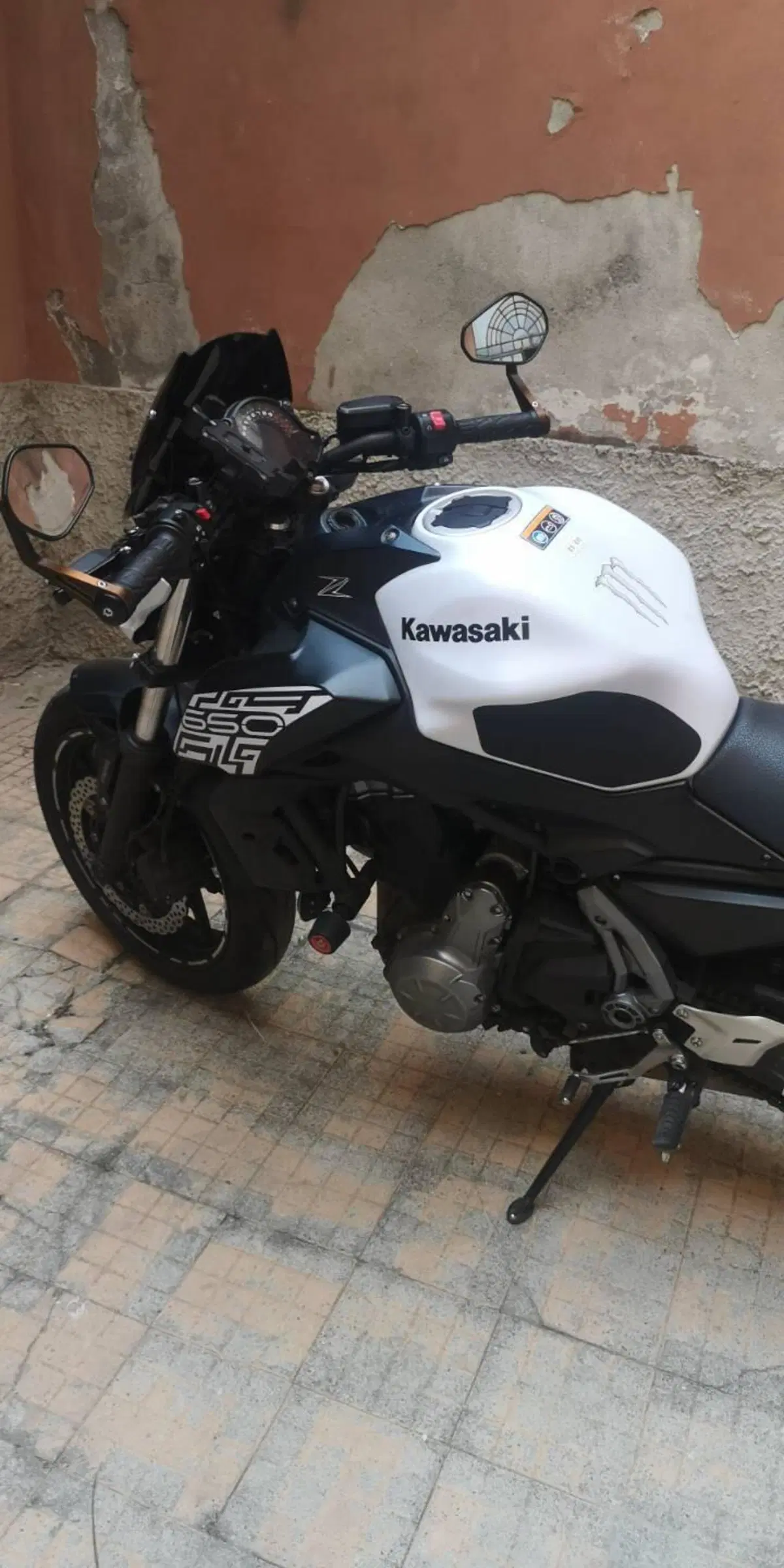 Kawasaki Z 650 (2017 - 19) (8)