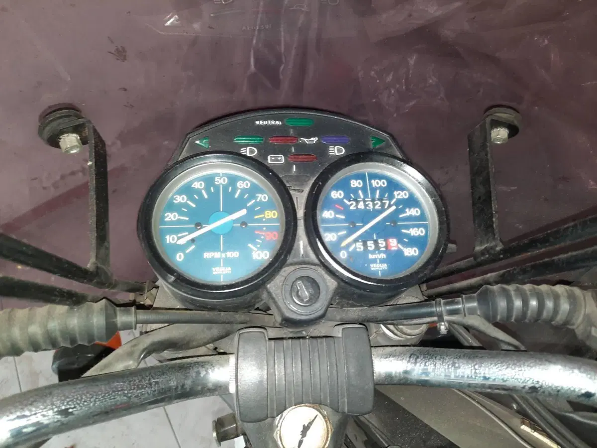 Moto Guzzi V35 (2)