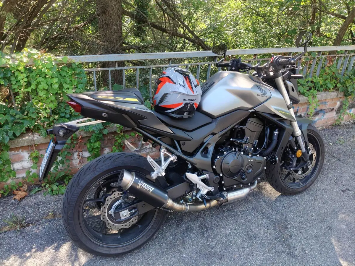 Honda CB 750 Hornet (2023 - 24) (3)