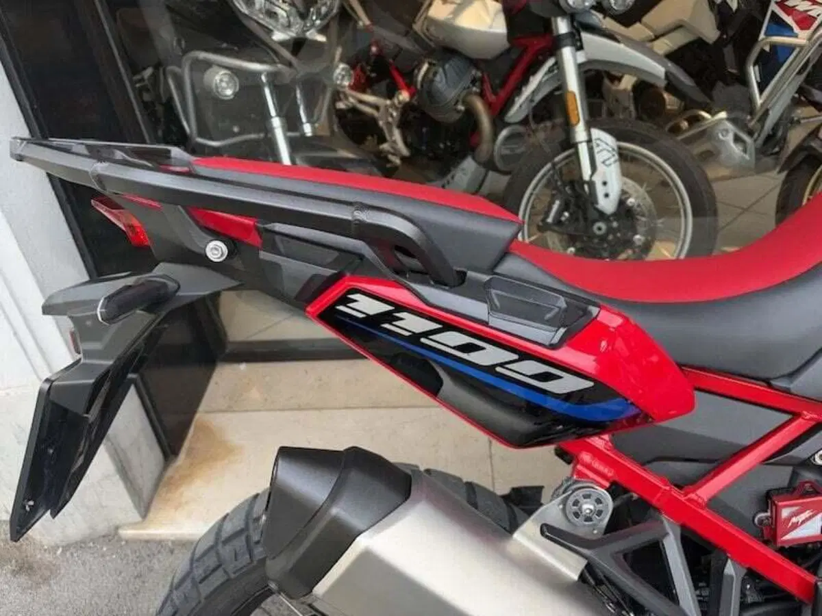 Honda Africa Twin CRF 1100L (2022 - 23) (6)