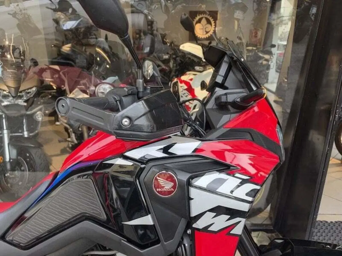 Honda Africa Twin CRF 1100L (2022 - 23) (10)