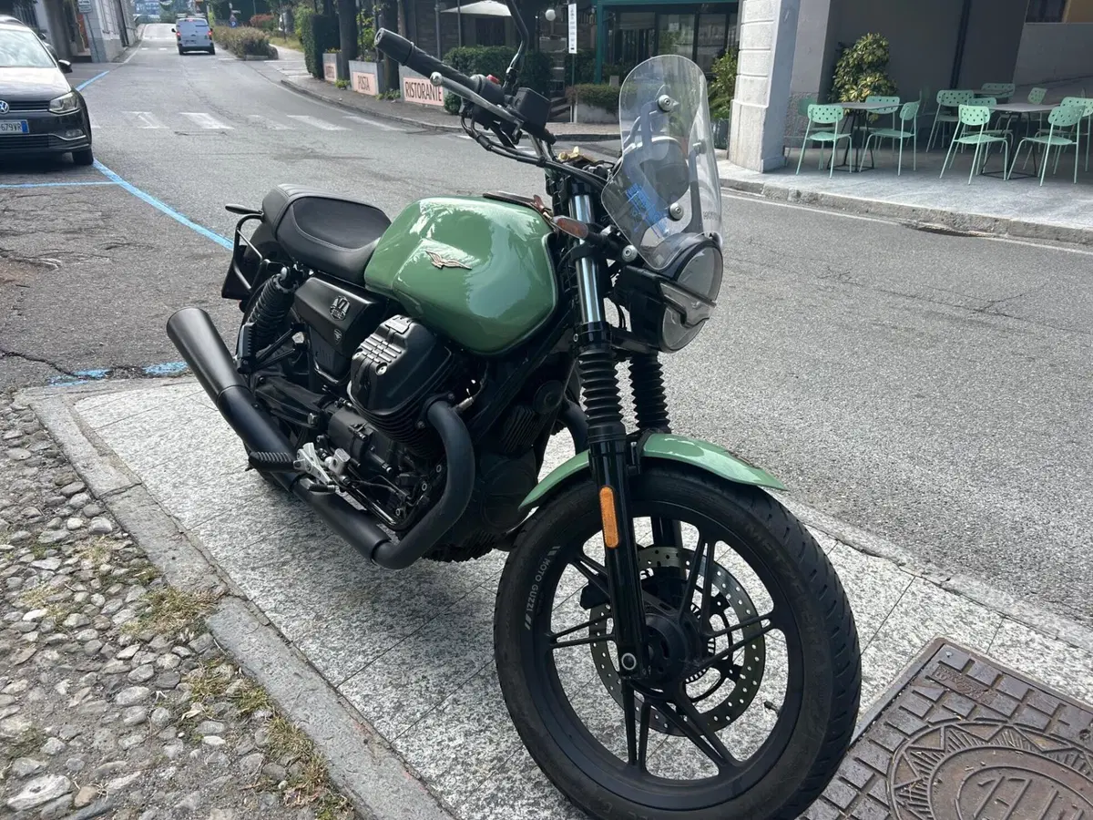 Moto Guzzi V7 Stone Centenario (2021 - 22) (7)
