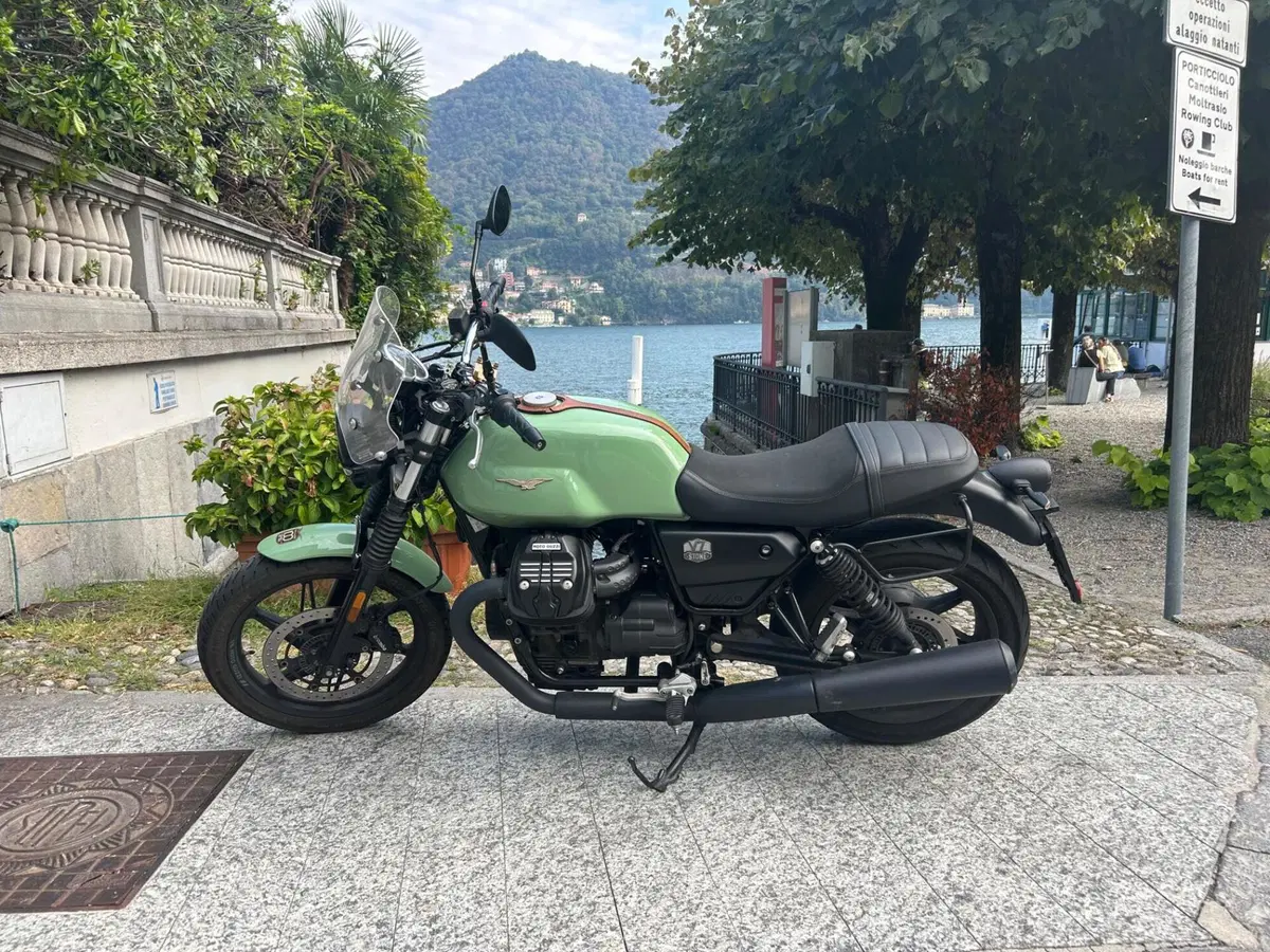 Moto Guzzi V7 Stone Centenario (2021 - 22) (9)