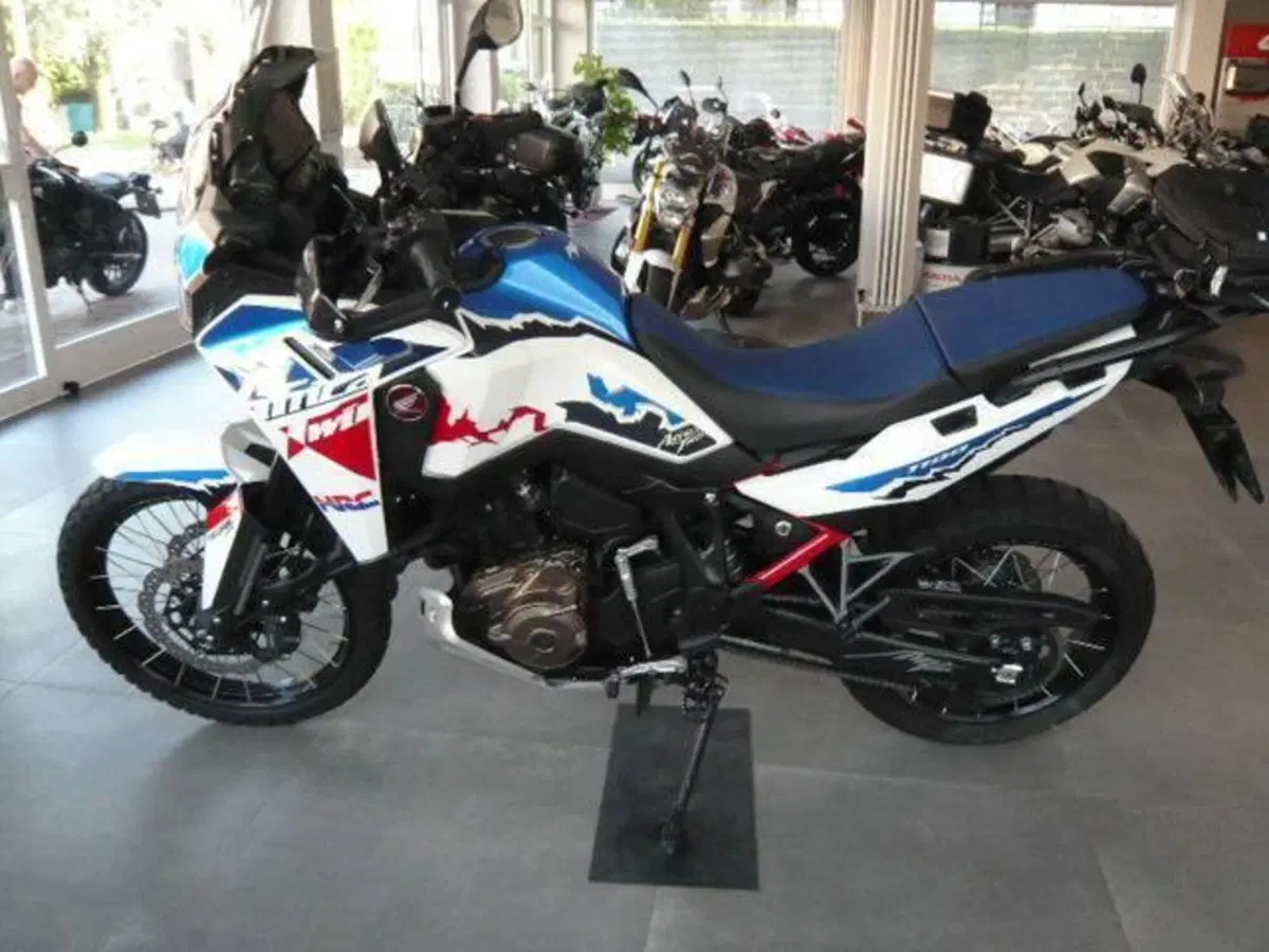Honda Africa Twin CRF 1100L ES (2024 - 26)