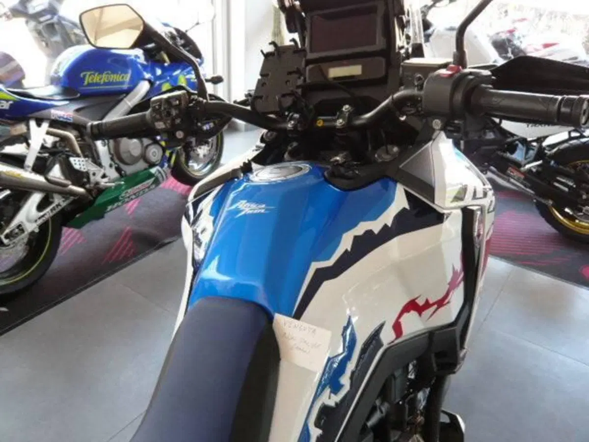 Honda Africa Twin CRF 1100L ES (2024 - 26) (5)