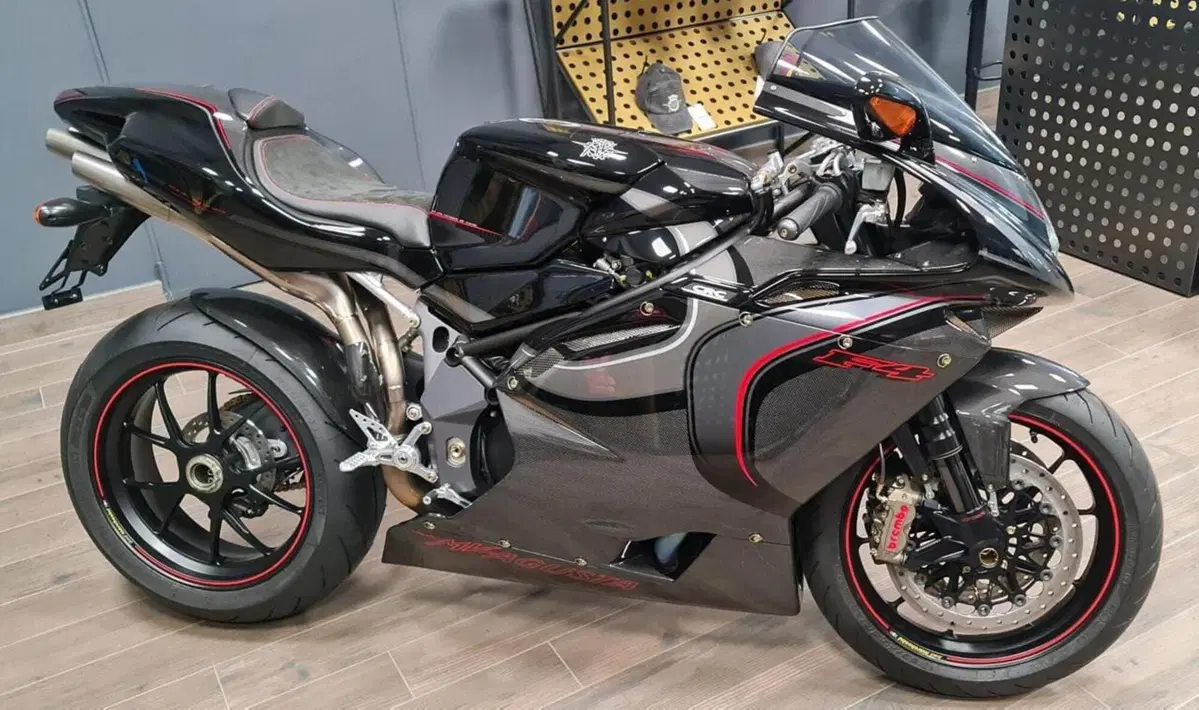 MV Agusta F4 1078 CC (2008 - 11) (2)
