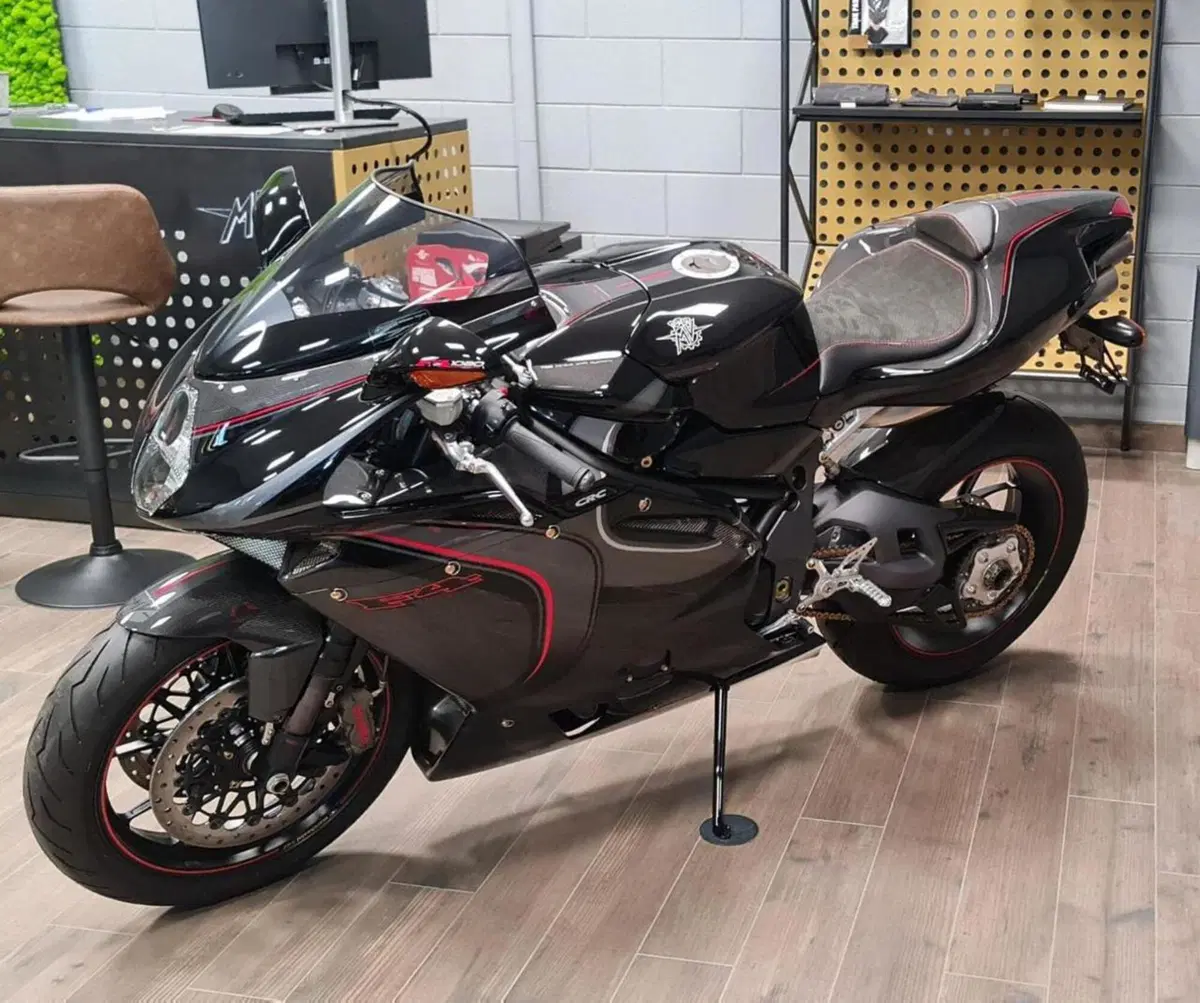 MV Agusta F4 1078 CC (2008 - 11) (4)