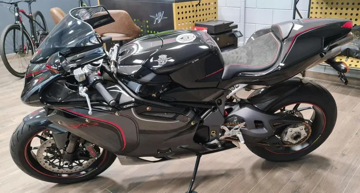 MV Agusta F4 1078 CC (2008 - 11) (5)
