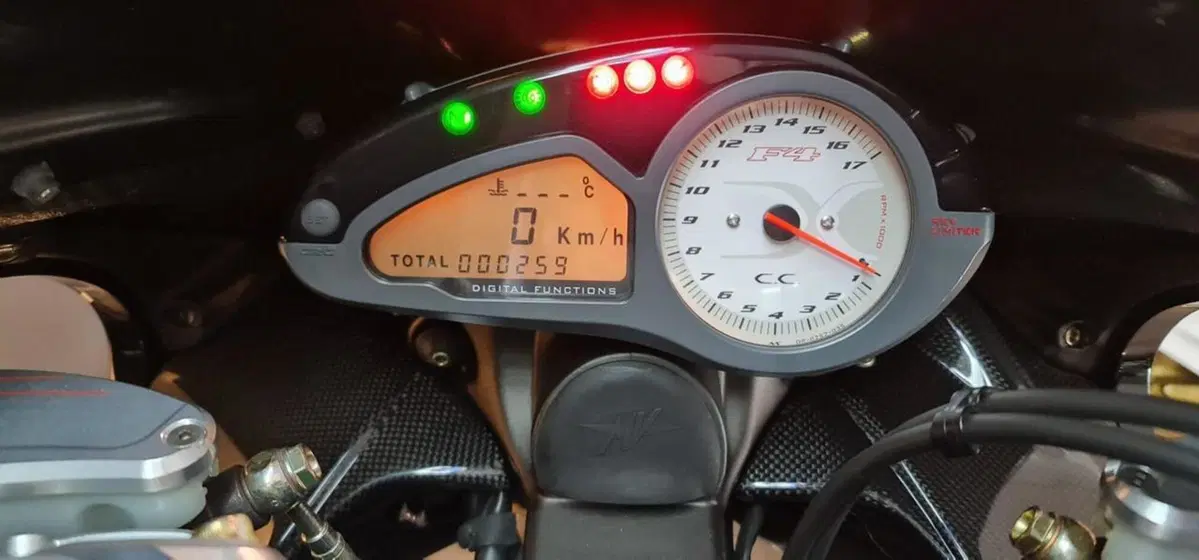 MV Agusta F4 1078 CC (2008 - 11) (7)
