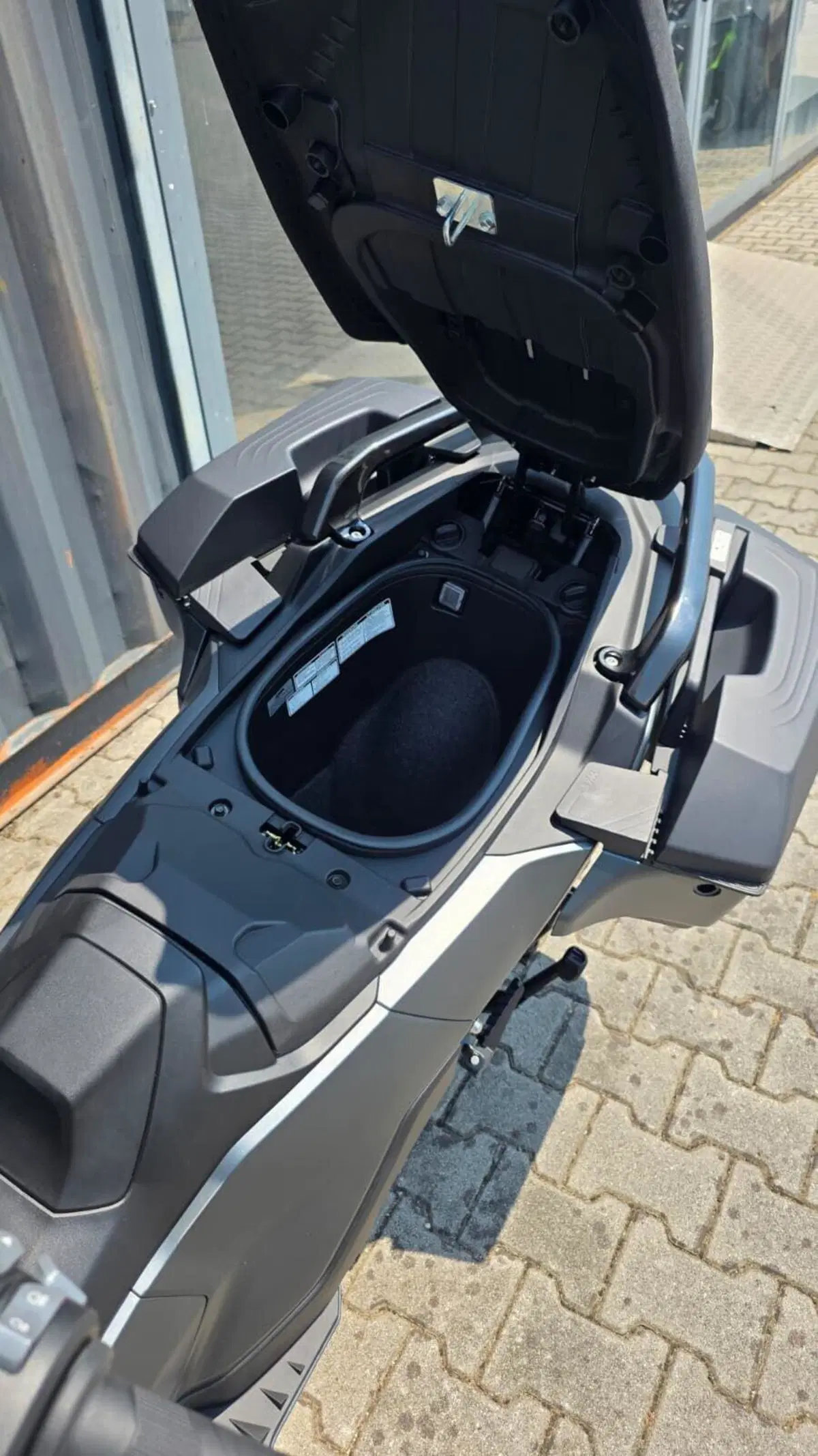 Sym TTLBT (2026) (9)